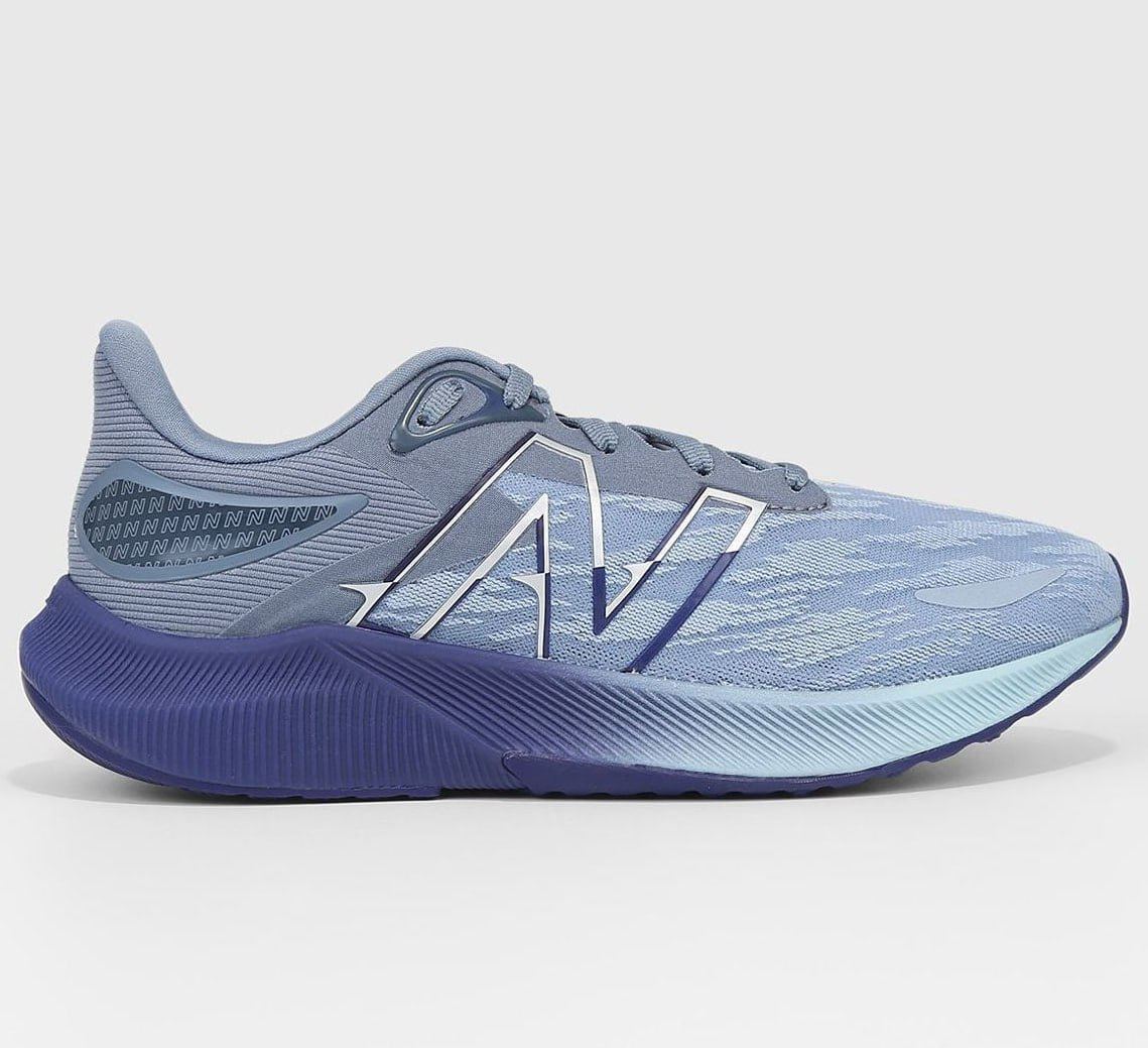 Foto do tênis New Balance FuelCell Propel v3